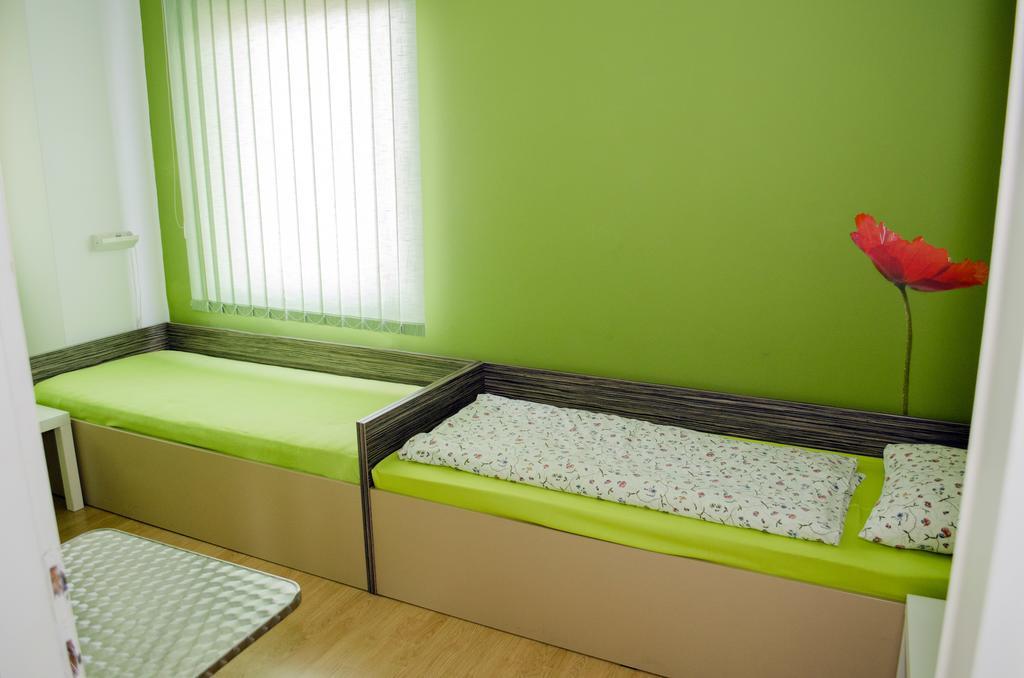Sweet Apartments Or Rooms Ni Eksteriør billede