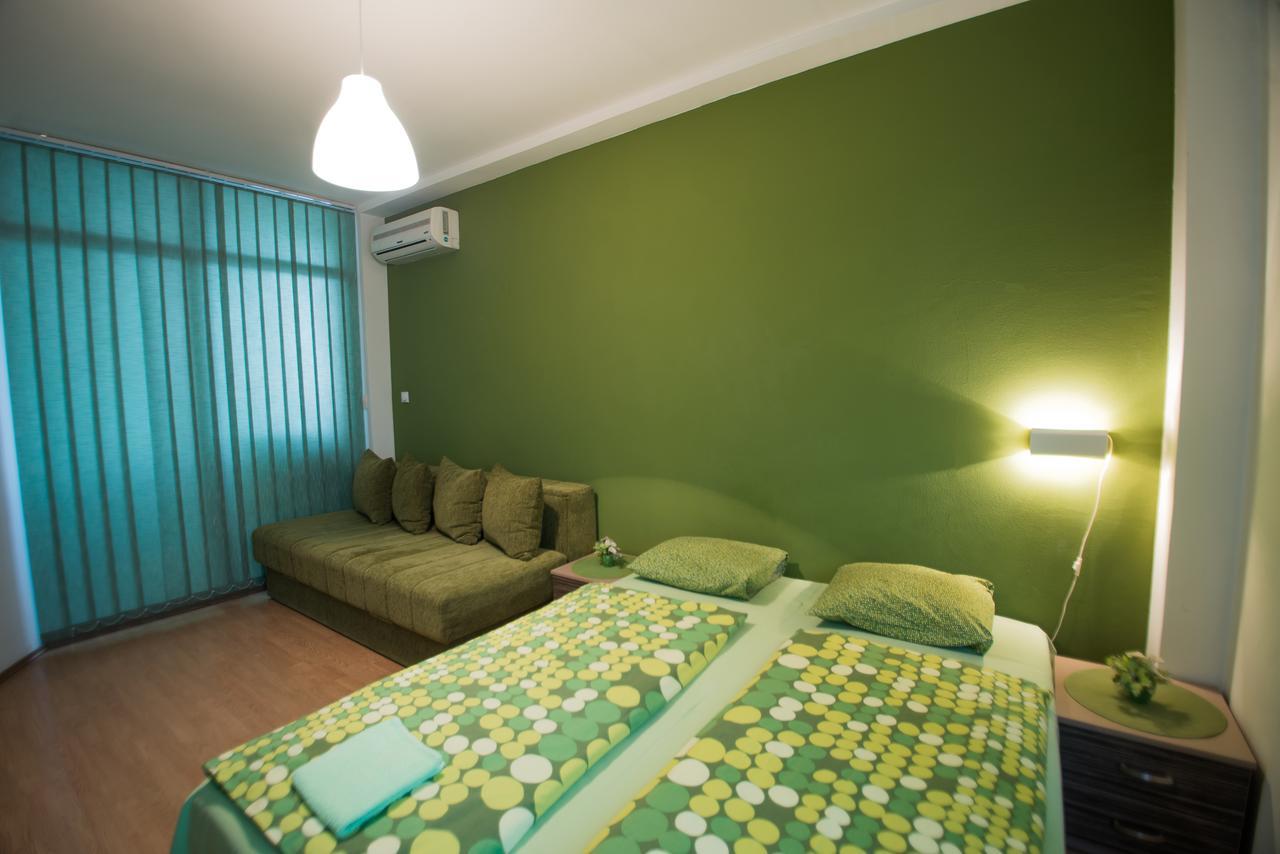 Sweet Apartments Or Rooms Ni Eksteriør billede