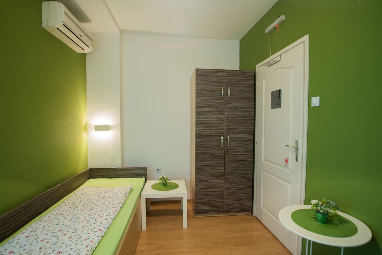 Sweet Apartments Or Rooms Ni Eksteriør billede